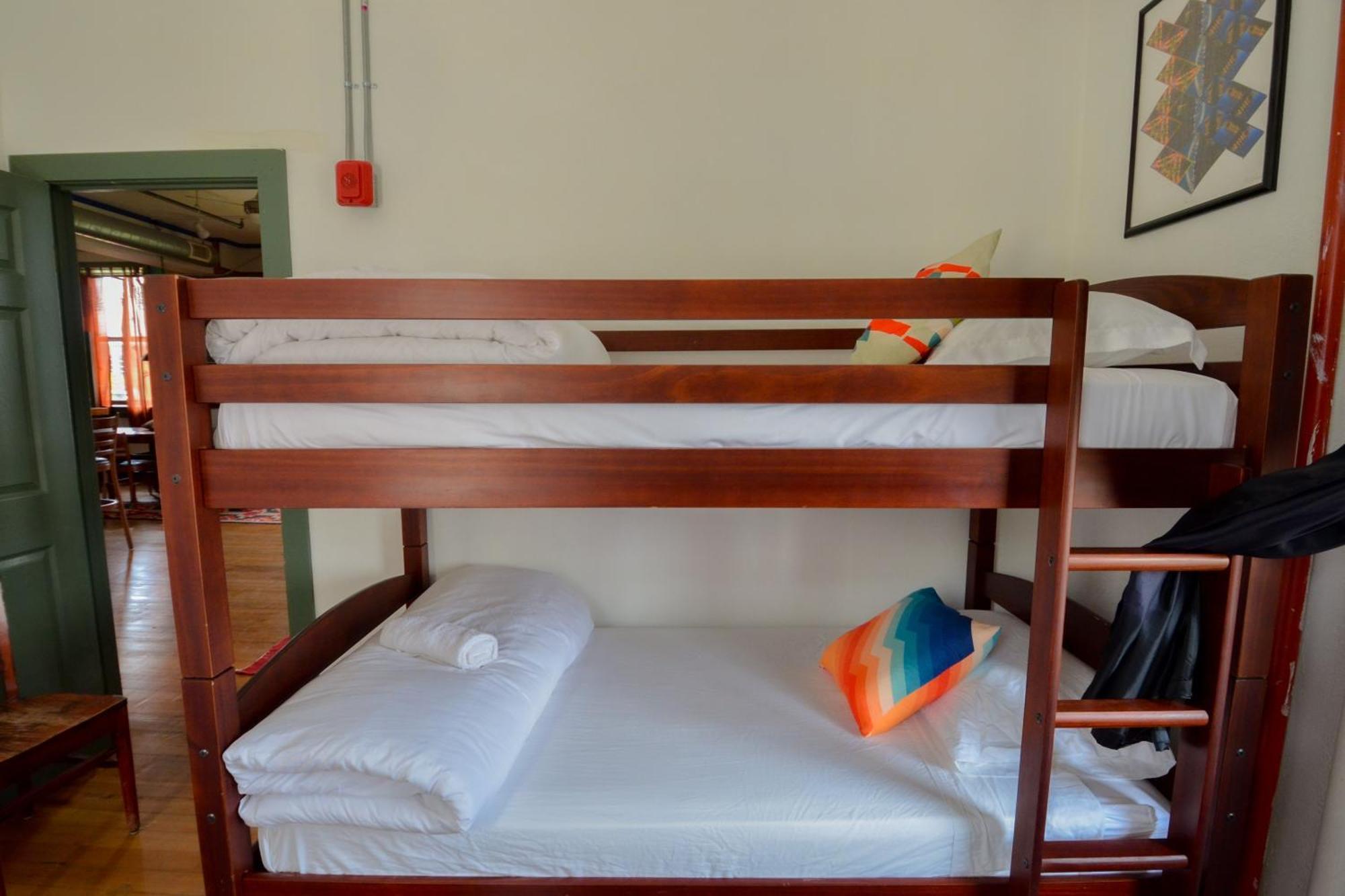 Michie Hostel Providence Eksteriør billede